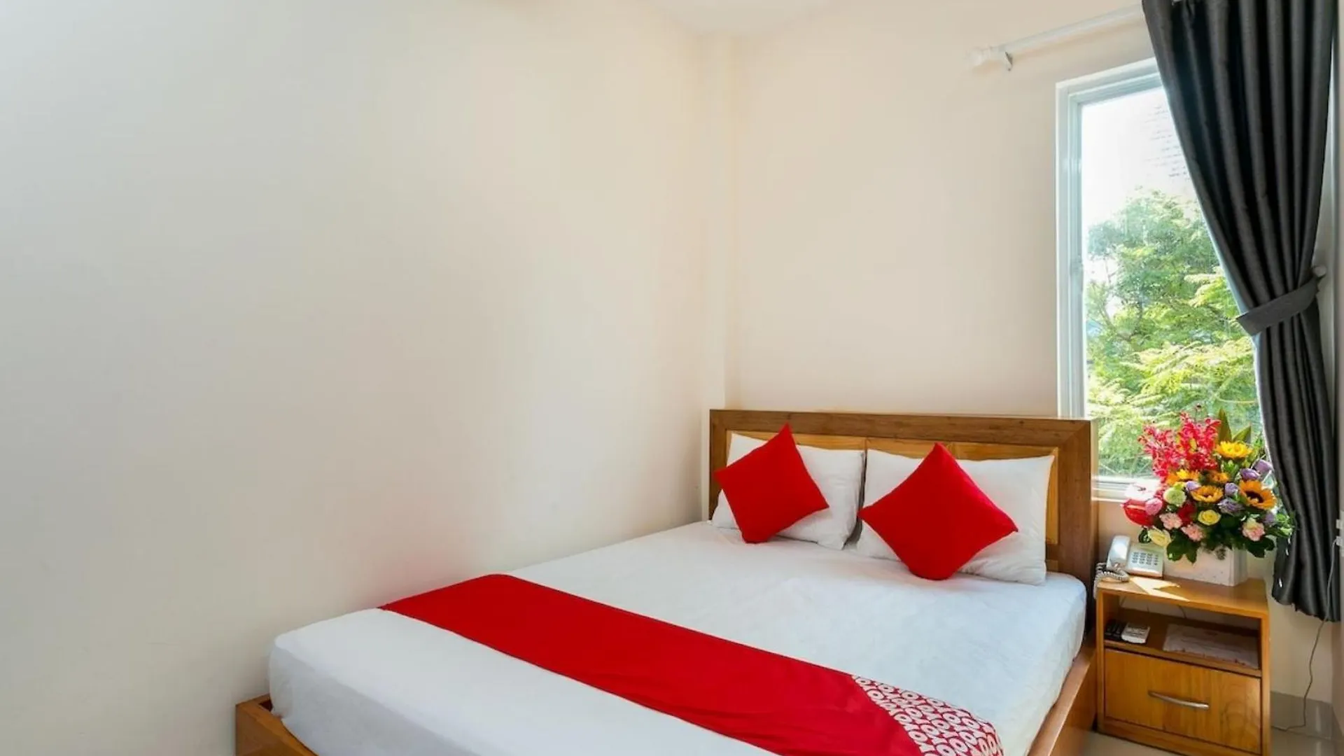 Sunshine Beach House - Center Of The Beach Da Nang Vietnam