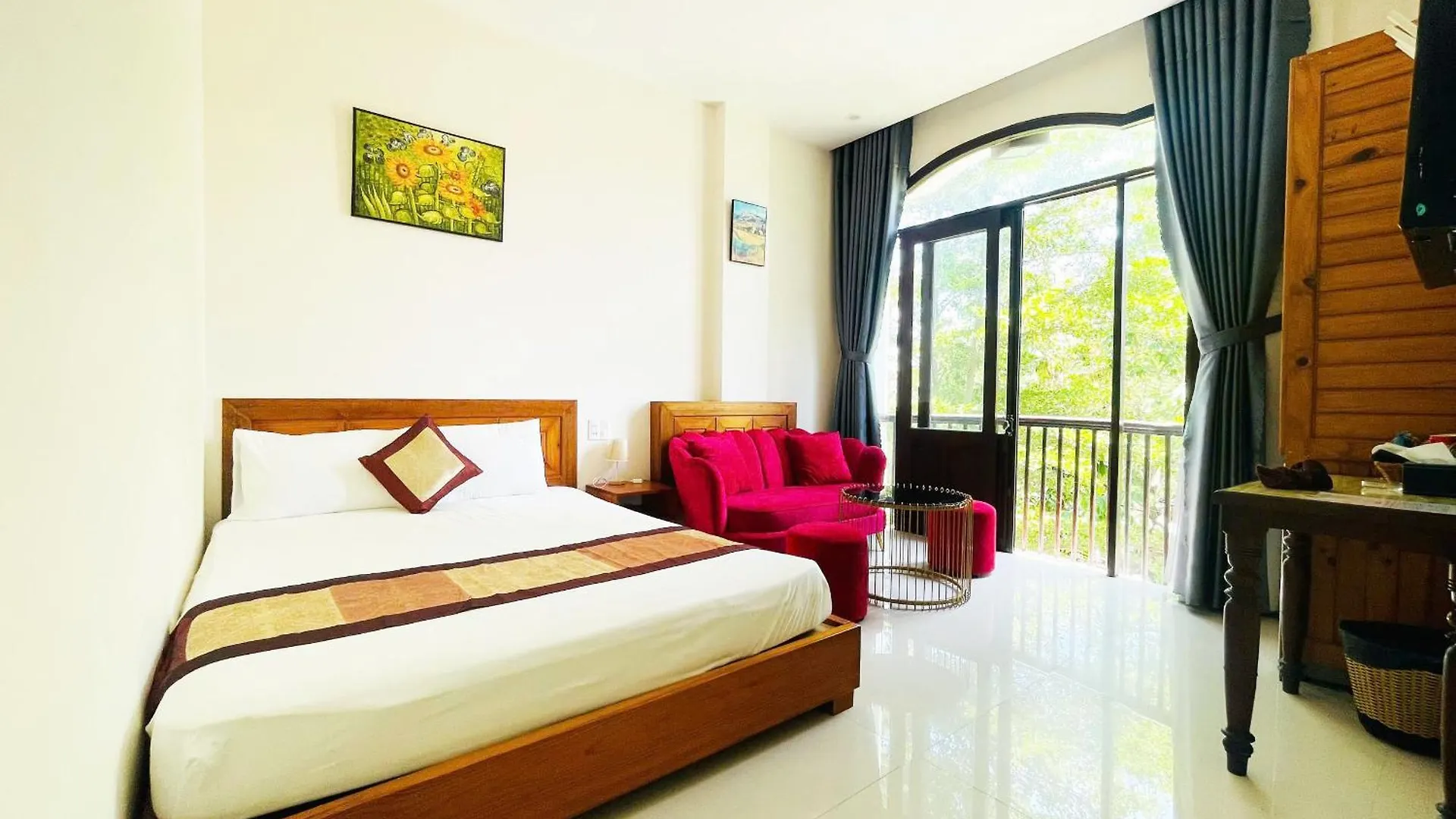 Sunshine Beach House - Center Of The Beach Da Nang